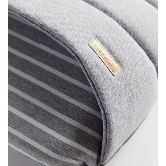 Urban Outfitters Luxe +‎ Willow Snug Heated Foot Massager Sealed - Picture 2 of 4